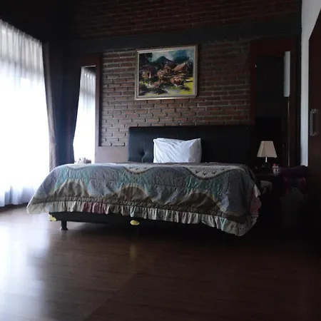 Villa Buleud Garut-2